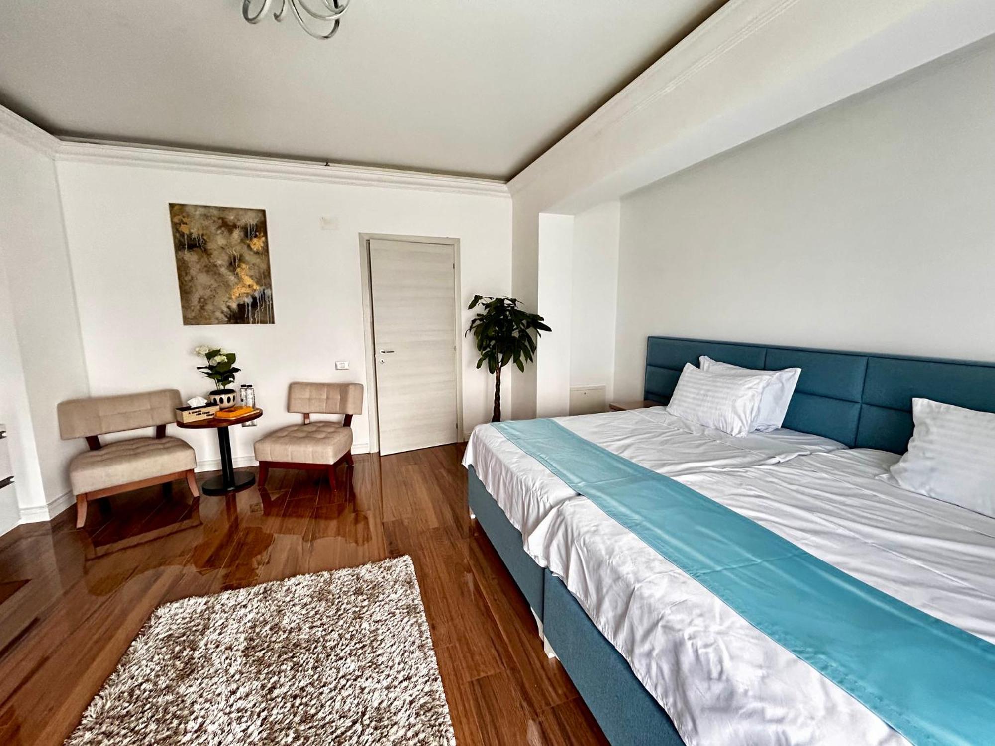 Luna White Tower Mamaia